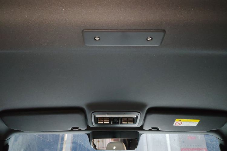 Used iCAR V23 2025 501 Four-Wheel Drive Intelligent Driving Version
