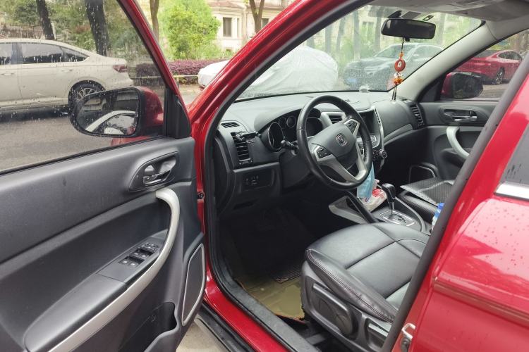 Used CHANGAN CS35 2015 1.6L Automatic Luxury Model China IV Standard Driver Seat