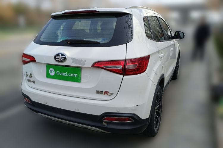 Used FAW Senya R7 2017 1.6L Manual Luxury Model
