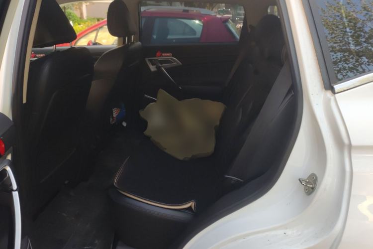 Used Geely Auto Emgrand X7 Sport 2016 2.0L Manual ZhiShang Version Left Rear Seat