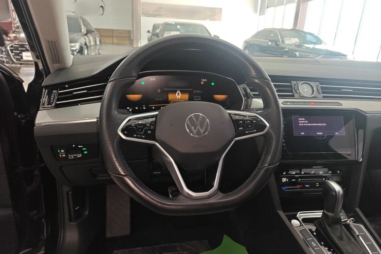 Used Volkswagen Magotan 2023 2 Million Units Limited Edition 330TSI DSG Leading Version
