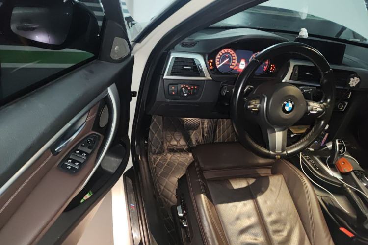 Used BMW 3 Series 2019 320i M Sport Night Edition Driver Seat