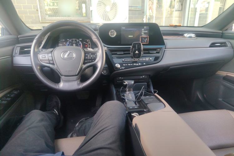 Used Lexus ES 2021 200 Excellence Edition