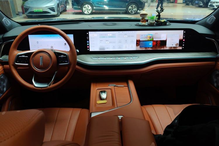 Used Wey Lanshan 2023 Four-Wheel Drive Ultra-Long Range Version Center Console