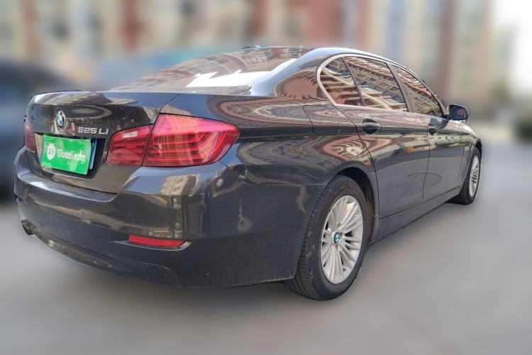 Used BMW 5 Series 2014 525Li Leading Model
