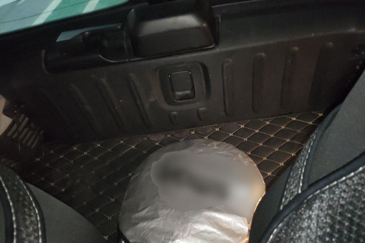 Used smart fortwo 2018 1.0L 52kW Hardtop Passion Edition China V Standard Left Rear Seat