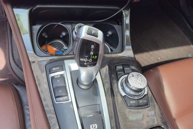 Used BMW 5 Series 2014 525Li Leading Model
