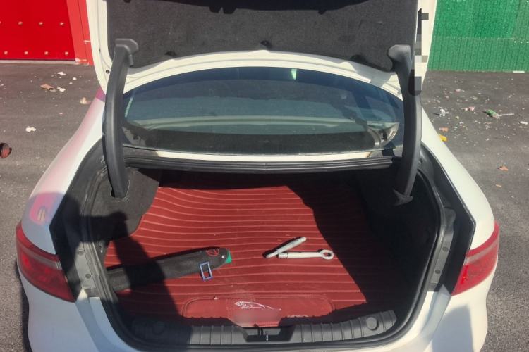 Used Jaguar XF 2016 XF 3.0 SC Two-Wheel-Drive Luxury Edition
