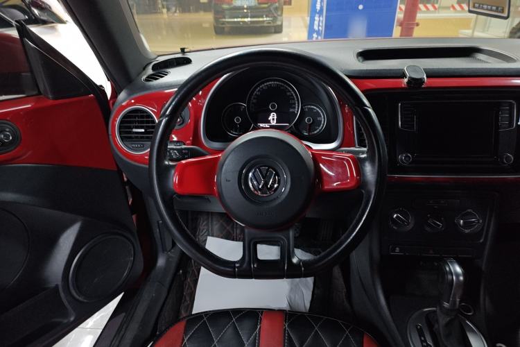 Used Volkswagen Beetle 2015 180TSI model Steering Wheel