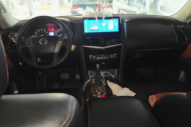 Used Nissan Patrol 2017 4.0L XE Middle East Version Center Console