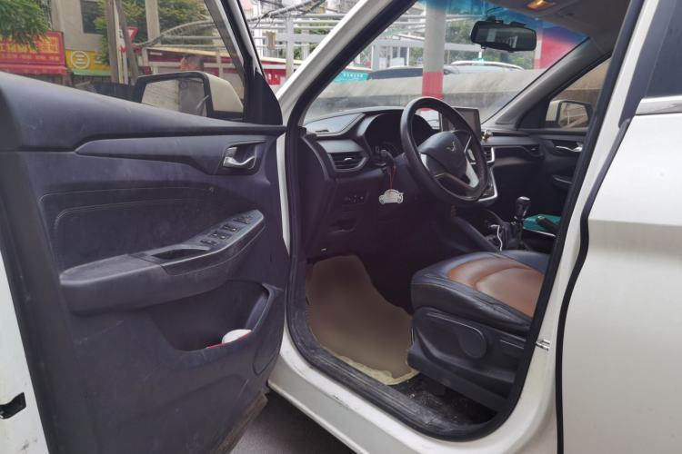 Used Wuling Hongguang S3 2018 1.5L Manual Comfort Model China V Standard
