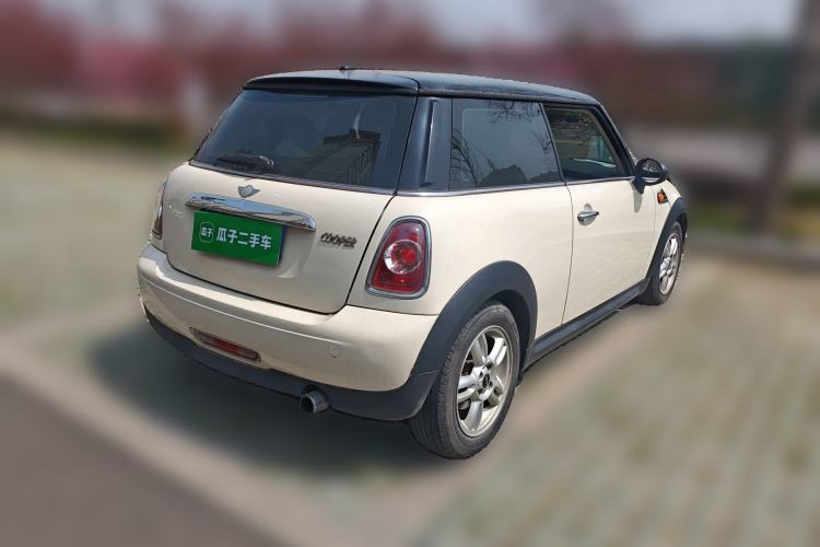 Used MINI 2011 1.6L ONE
