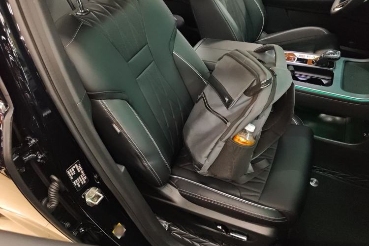 Used GAC Trumpchi GS8 2025 Linghang Series 2.0 TGDI Two-Wheel-Drive Luxury Edition 5 Seats