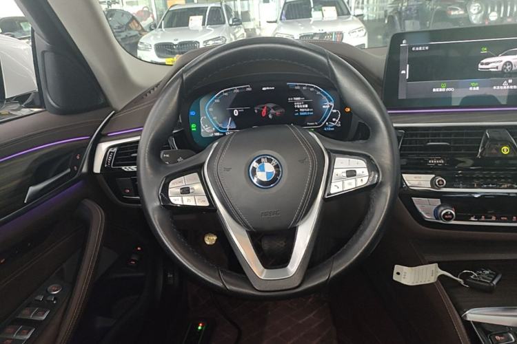 Used BMW 5 Series New Energy 2022 535Le Luxury Package
