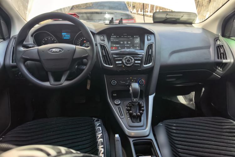 Used Ford Focus 2015 Hatchback 1.6L Automatic Comfort Model
