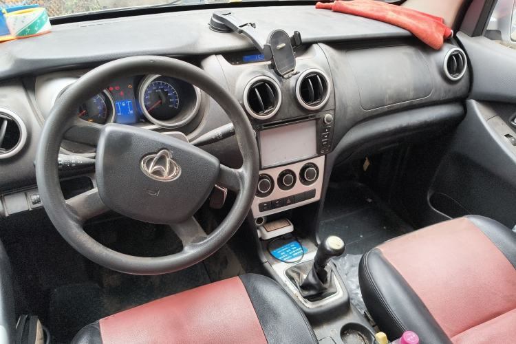 Used CHANGAN KAICHENG Ounuo S 2012 1.5L Standard Version
