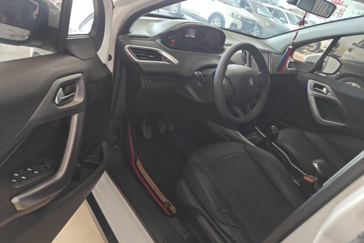 Used Peugeot 2008 2014 1.6L Manual Trend Edition