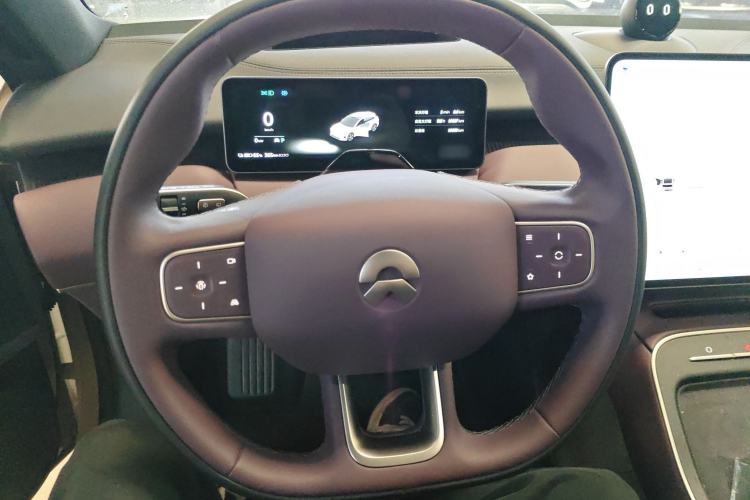 Used Nio ET5T 2025 75 kWh Touring Steering Wheel