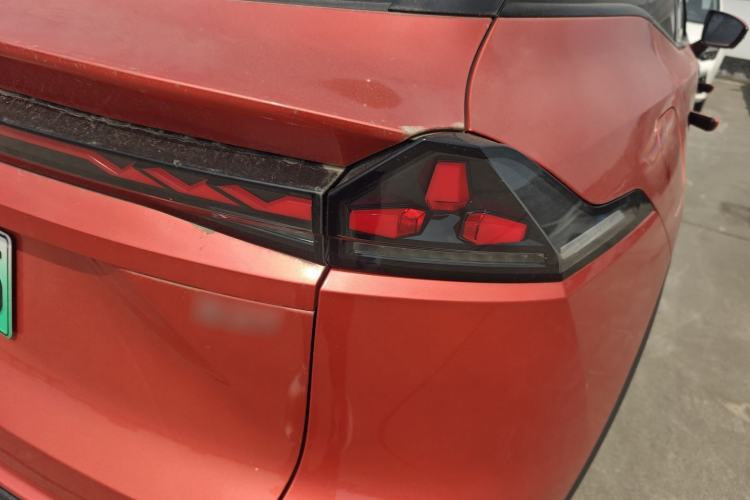 Used Deepal S07 2024 215Max Qiankun Intelligent Driving ADS SE Range-Extended Version Right Rear Taillight