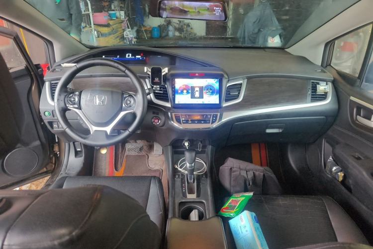 Used Honda Jade 2013 1.8L CVT Luxury Edition 5 seats
