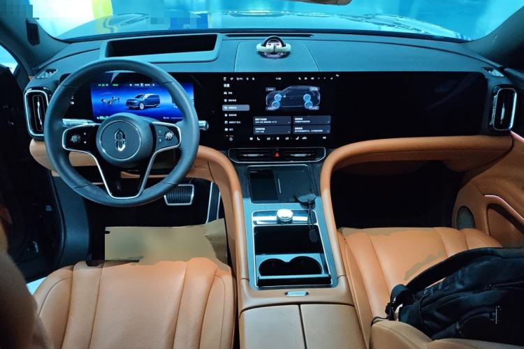 Used Hima AITO M9 2024 Range-Extended Ultra Version 52 kWh 6-Seater Model Center Console