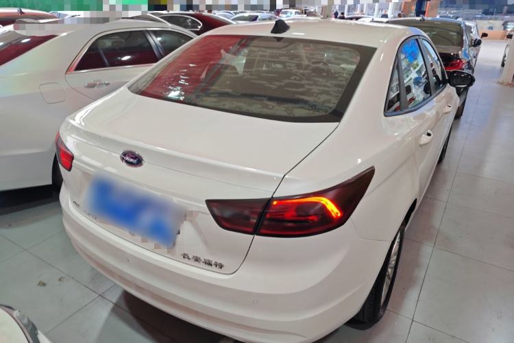 Used Ford Escort 2015 1.5L Automatic Comfort Edition Rear Right 45 Deg