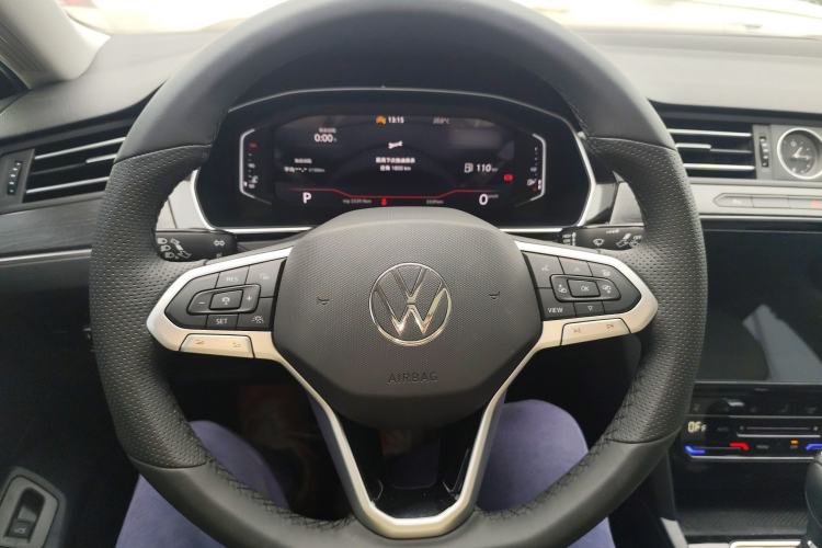 Used Volkswagen Magotan 2026 30 Million Vehicles Selected Model 380TSI DSG Luxury Edition Steering Wheel
