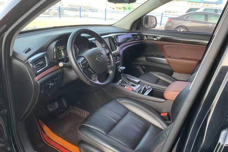 Used GAC Trumpchi GS8 2017 320T Two-Wheel Drive Luxury Smart Connectivity Version (7 Seats)