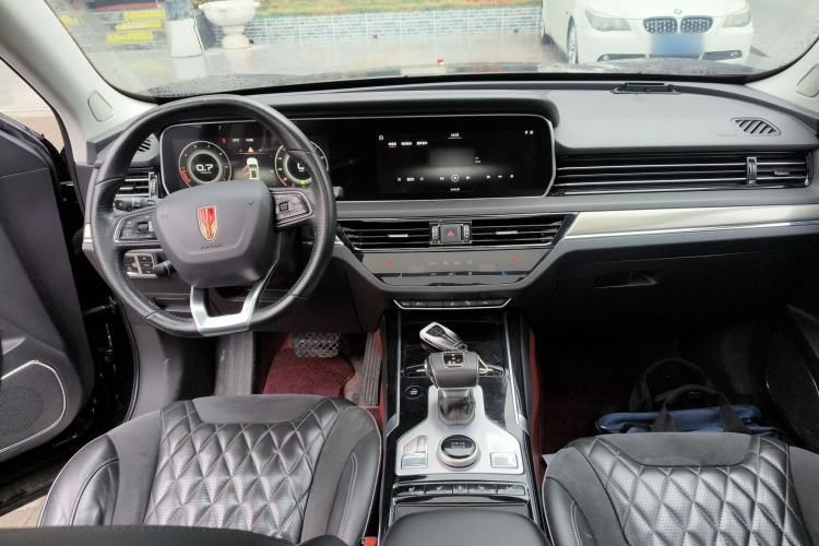 Used Hongqi HS5 2019 2.0T Smart Connect Flagship All-Wheel-Drive Version Center Console