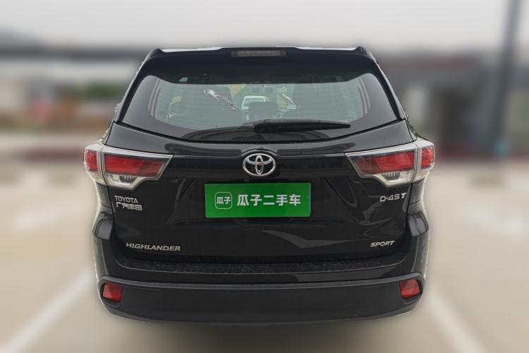 Used Toyota Highlander 2015 2.0T Two-Wheel Drive Luxury Edition 7 Seats Rear