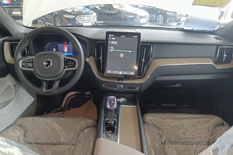 Used Volvo XC60 2026 B5 4x4 Smart Luxury Edition

