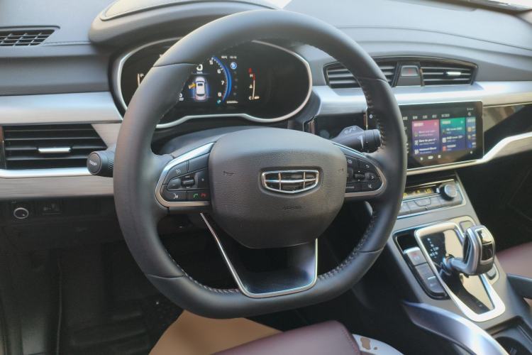 Used Geely Auto Emgrand X7 Sport 2022 1.8TD DCT Zhiya Trim