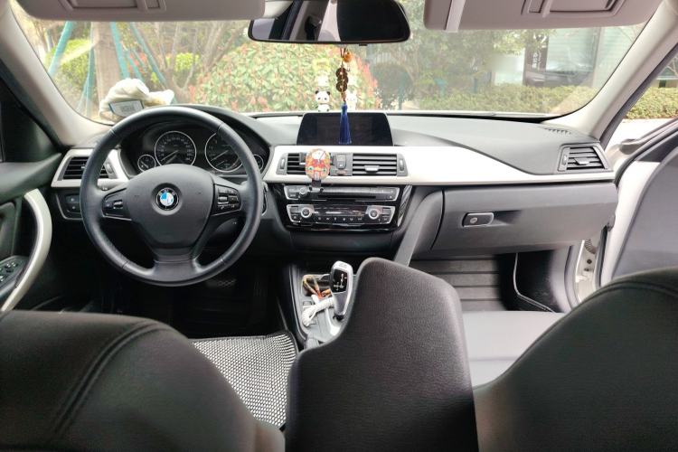 Used BMW 3 Series 2016 320i Fashion Model
