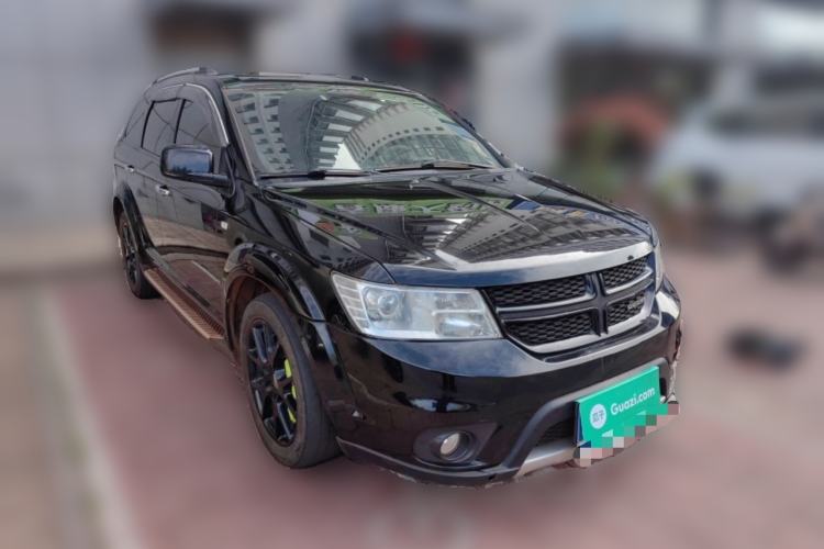 Used Dodge Journey 2015 2.0TD Four-Wheel Drive Luxury Edition Front Right 45 Deg