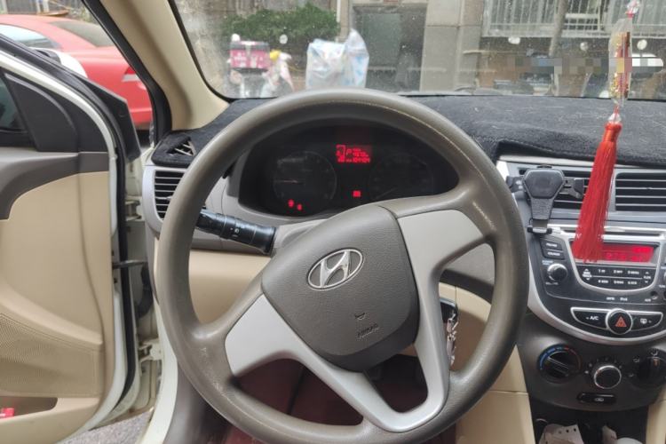 Used Hyundai Verna (older generation) 2010 Sedan 1.4L Automatic Comfort Model GS
