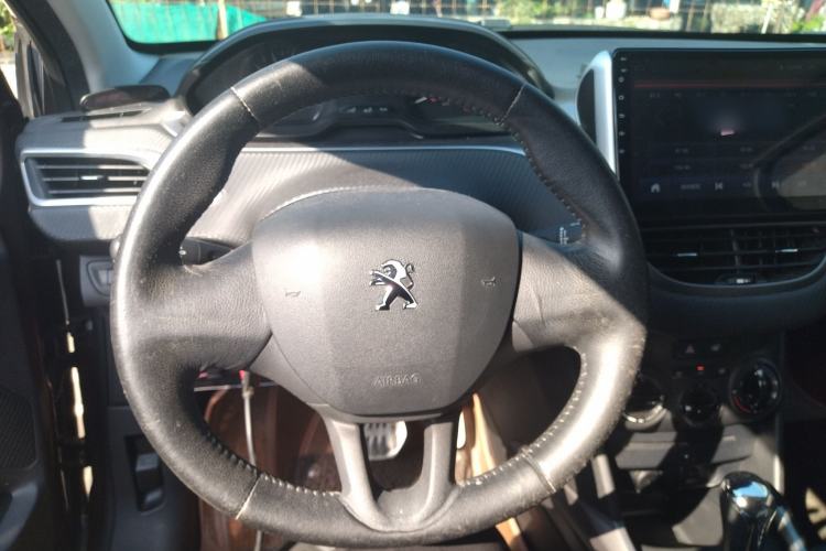 Used Peugeot 2008 2015 1.6L Automatic Playcool Edition
