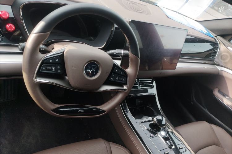 Used BYD Han 2020 DM Four-Wheel Drive Performance Edition Luxury Model Center Console