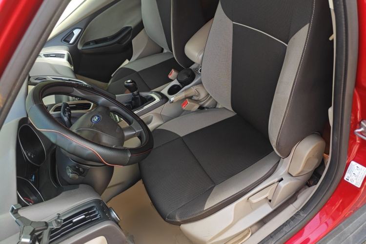 Used Ford Focus 2012 Sedan 1.6L Manual Comfort Model