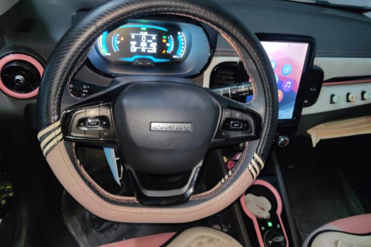 Used Chery Little Ant 2022 Restyled Version Sweet Pink Edition Half-Sugar Version 30.6 kWh 30 kW 301 km Steering Wheel