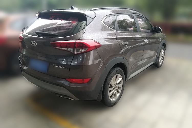 Used Hyundai Tucson 2018 1.6T Dual-Clutch Two-Wheel Drive 15th Anniversary Special Edition Rear Right 45 Deg