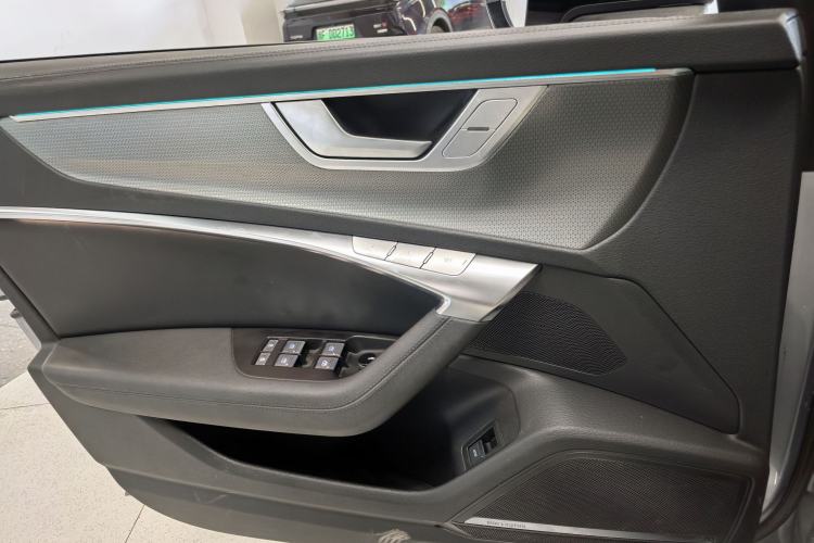 Used Audi A6 2022 allroad quattro Explorer 55 TFSI Prestige Off-Road Model
