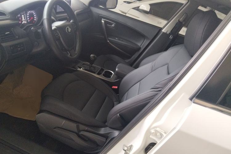 Used Bestune X80 2017 2.0L automatic Technology trim level Left Front Seat