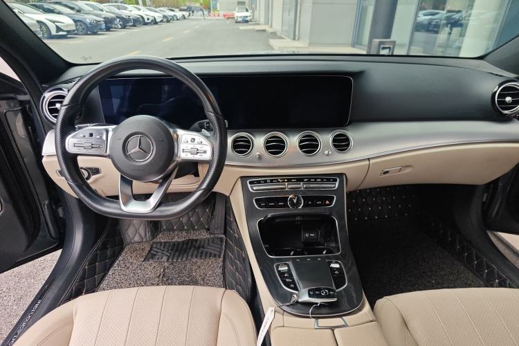 Used Mercedes-Benz E-Class 2019 E 260 Sport Edition Center Console