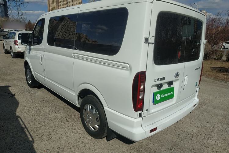 Used SAIC MAXUS Xintu V80 2025 PRO Aoyuntong 2.0T Manual Short Wheelbase Ultra-Low Roof 5/6-Seater
