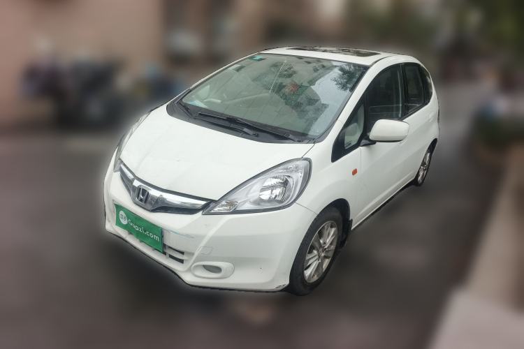 Used Honda Fit 2011 1.5L manual luxury version