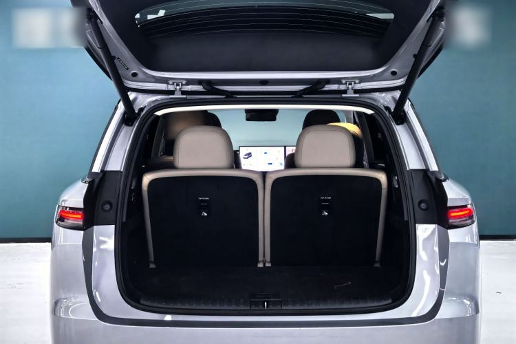 Used Li Auto i8 2025 Model Standard Version
