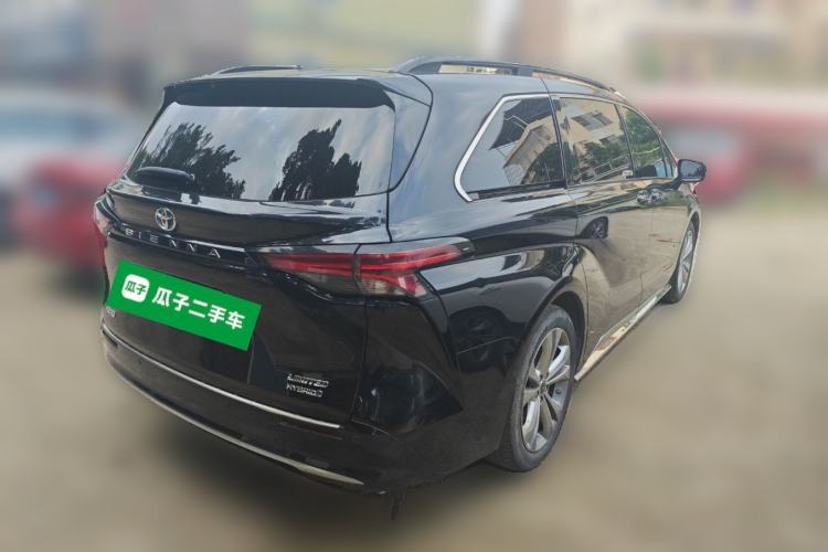 Used Toyota SIENNA 2023 2.5L Hybrid Deluxe Edition Rear Right 45 Deg