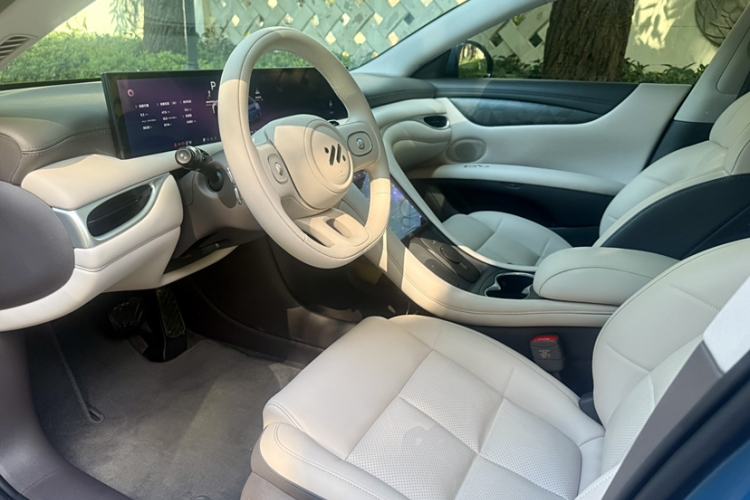 Used IM L6 2024 Max Extended-Range Version
