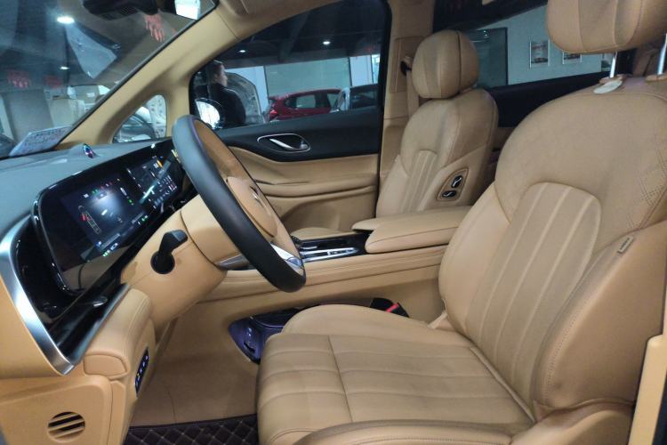 Used VOYAH Dream 2024 PHEV Extended-Range Premium Edition Left Front Seat