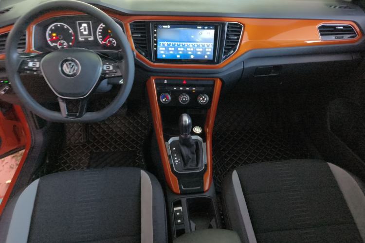 Used Volkswagen T-ROC 2018 230TSI DSG Two-Wheel Drive Advanced Version China V Standard